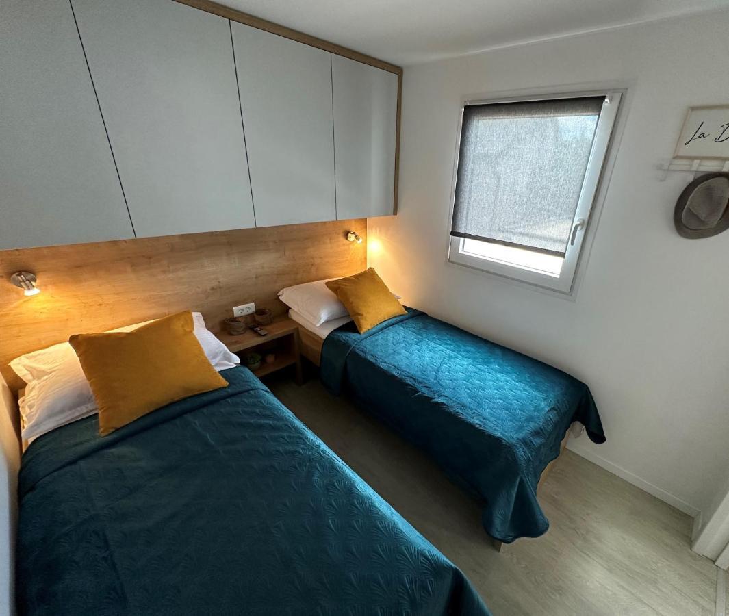 Mobile Home Mare Blu Rovanjska Ngoại thất bức ảnh