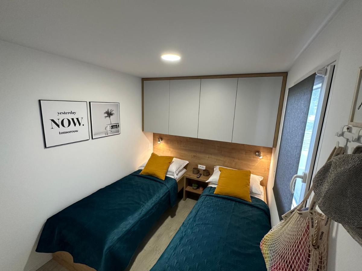 Mobile Home Mare Blu Rovanjska Ngoại thất bức ảnh
